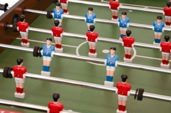 Настольный футбол (кикер) "Maccabi Mini" (121 x 61 x 81, махагон, складной)